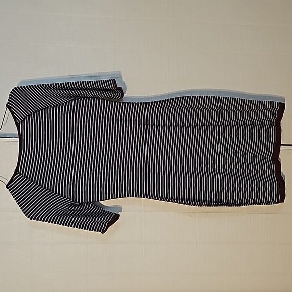 Delias dress - Picture 3 of 4